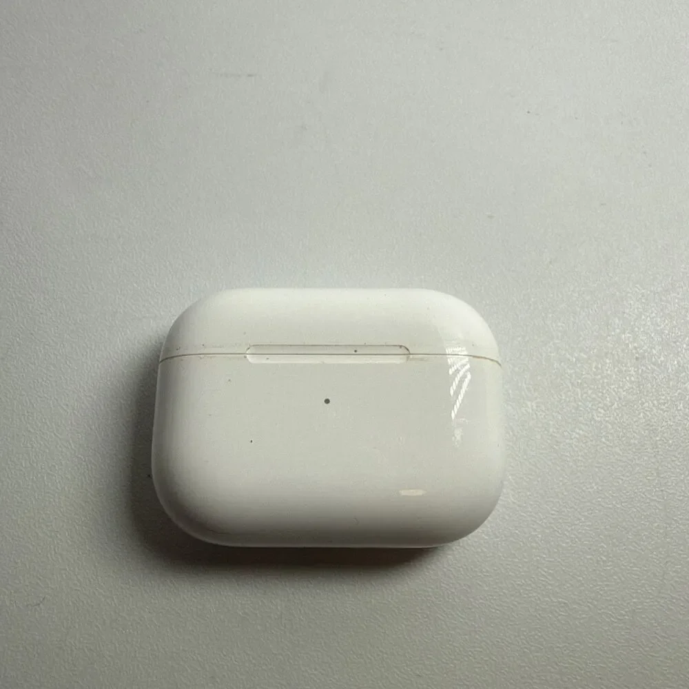 Apple AirPods Pro A2190 1st Generation MagSafe Wireless Charging Case